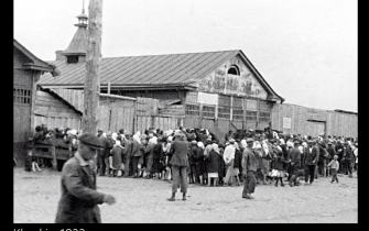image d'archive d'un  village en Ukraine en 1933