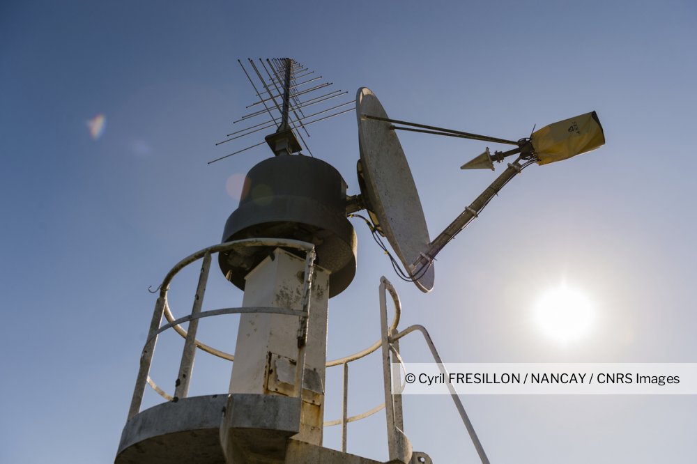 Réflecteur sphérique du Grand Radiotélescope de la station de  radioastronomie de Nançay