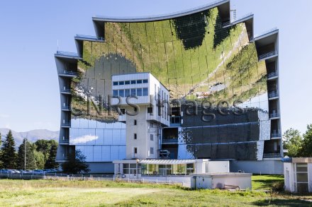 Four solaire d'Odeillo : le plus puissant four au monde à Font Romeu France